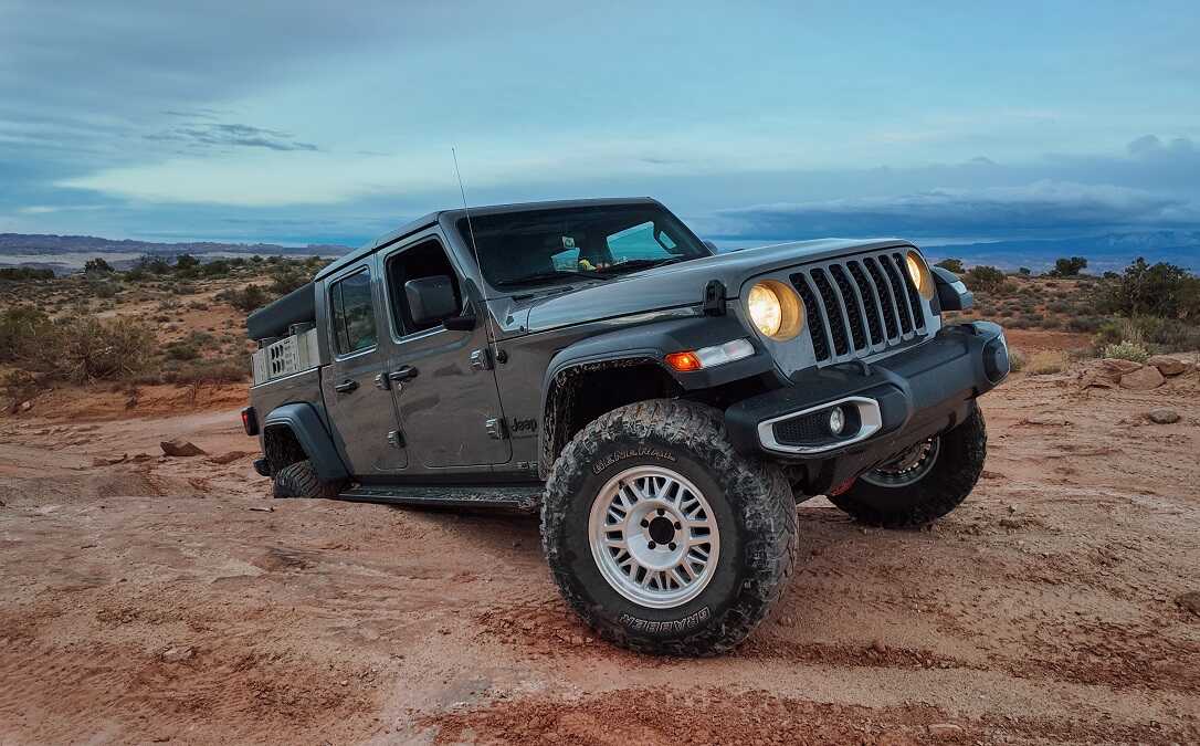 Jeep Gladiator JT Rock Sliders