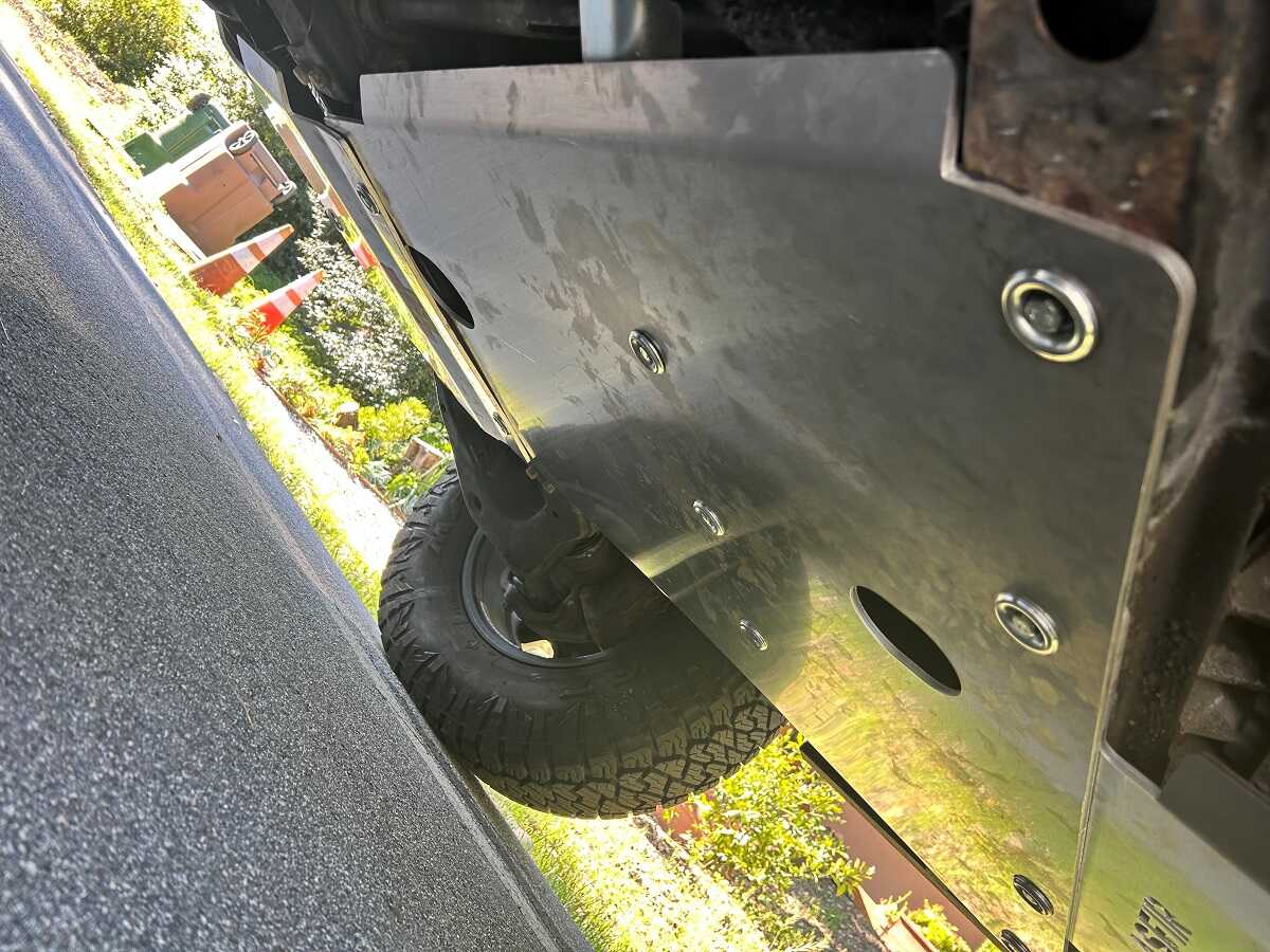 Toyota Land Cruiser 100 / LX 470 Skid Plate (3 Pcs)