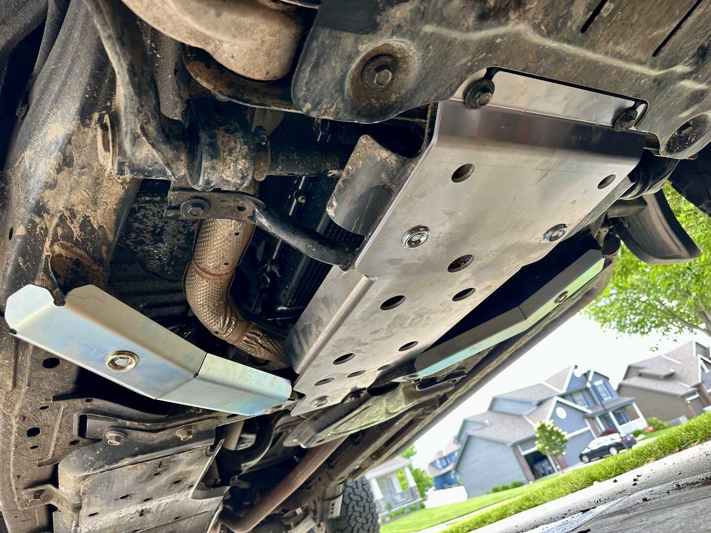 Ford Bronco Transmission Skid Plate | with Stabilizer Bar Disconnect