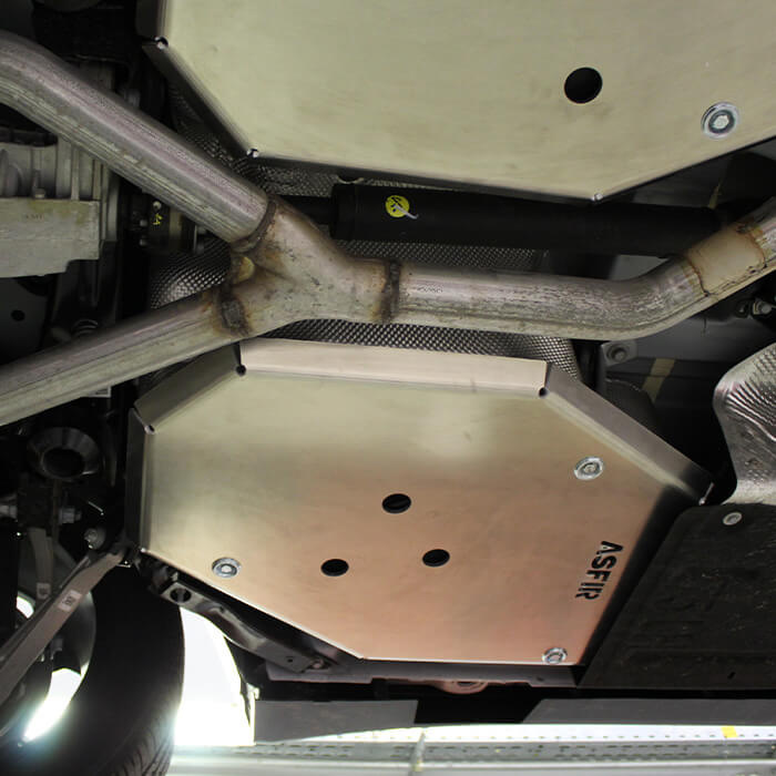 Jeep Grand Cherokee WL Fuel Tank Skid Plate