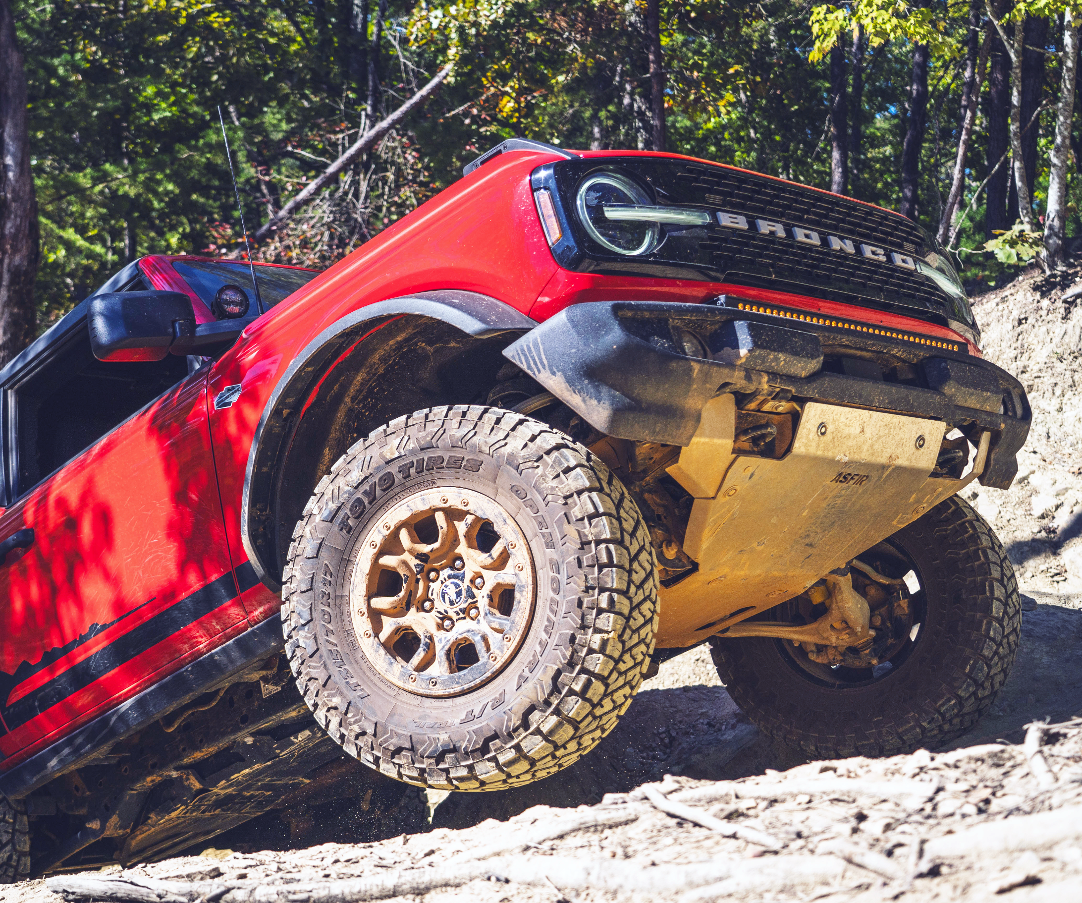 Bronco Starter Off-Road Protection Package (OE Plastic Bumper without Stabilizer Bar Disconnect)